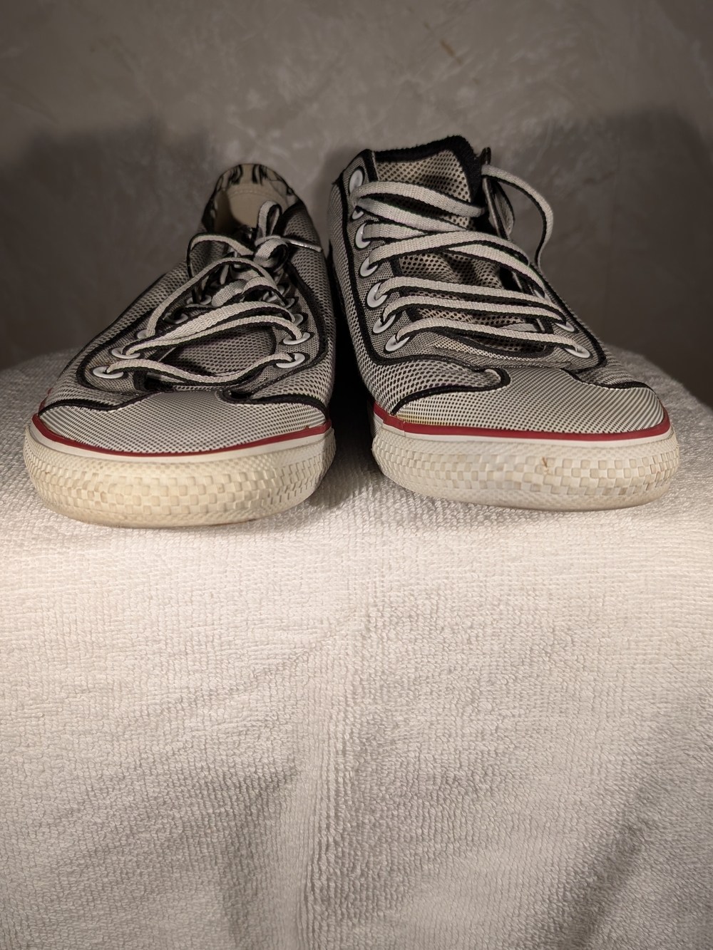 Puma Mesh Low Top Sneakers Men's Size 13 Black White Red Graphic - Picture 7 of 7